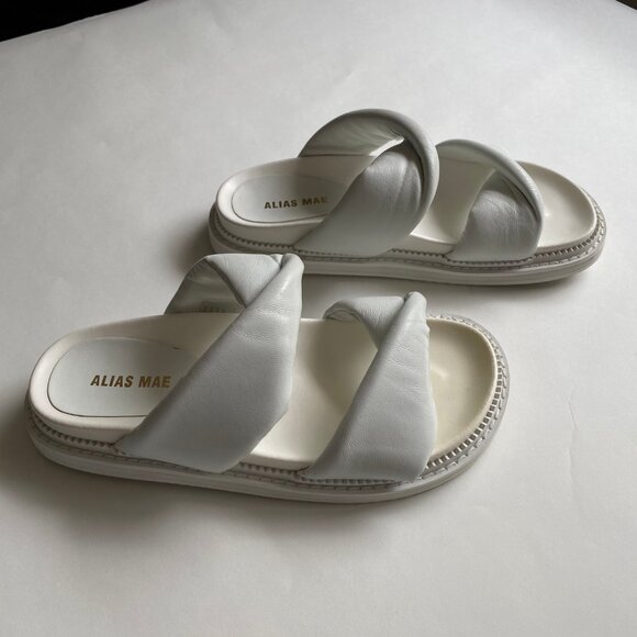 Alias Mae White Paris Slides - Picture 1 of 6